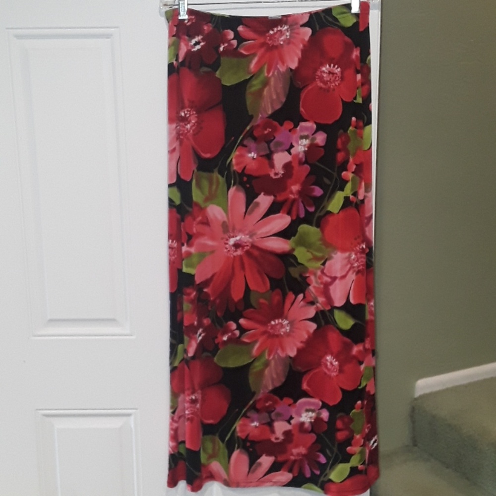 Kathy Ireland L maxi skirt